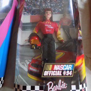 1999 COLLECTOR EDITION NASCAR OFFICIAL #94 BARBIE DOLL